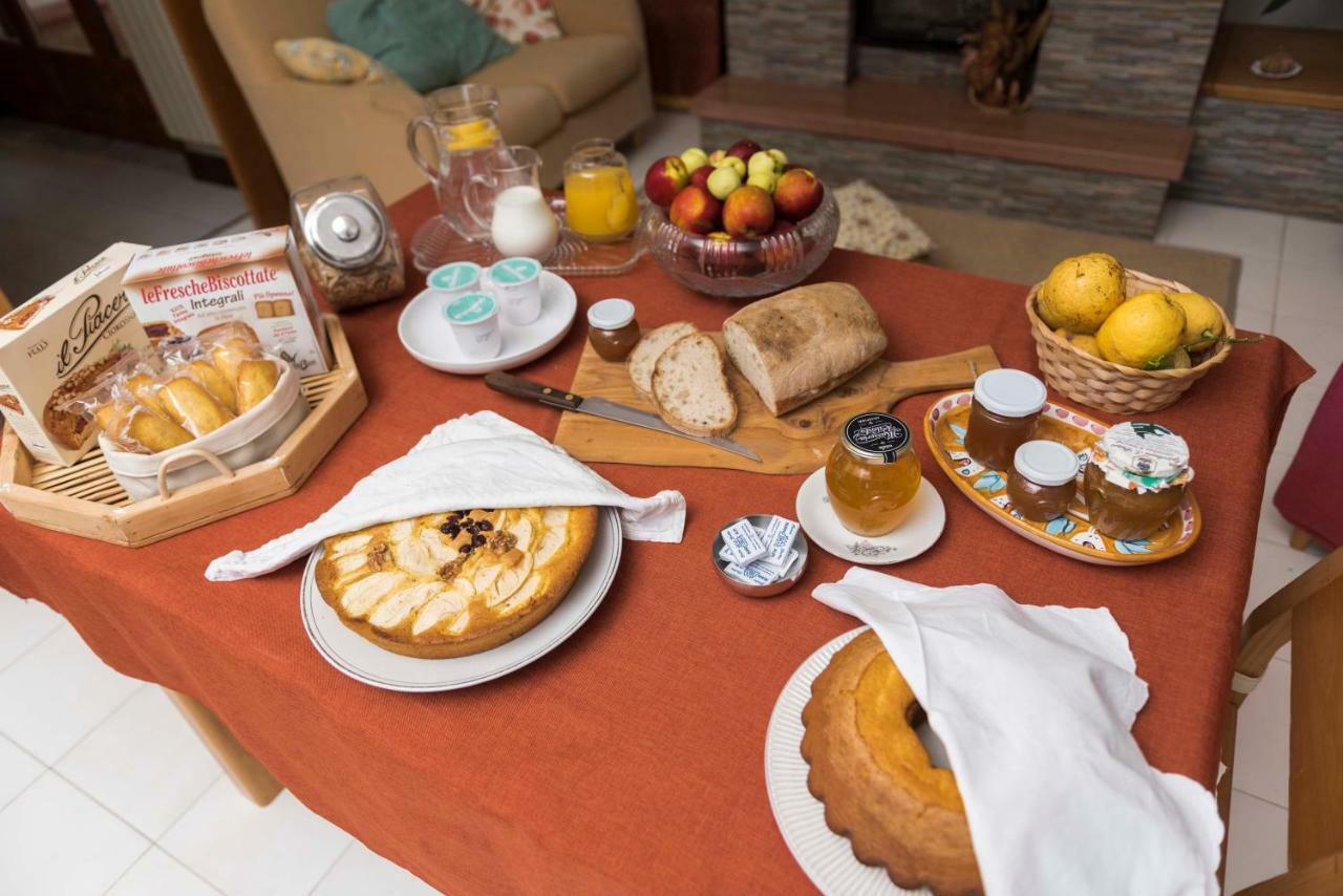 B&B Albachiara Casa Di Campagna Ogliastro Cilento Εξωτερικό φωτογραφία